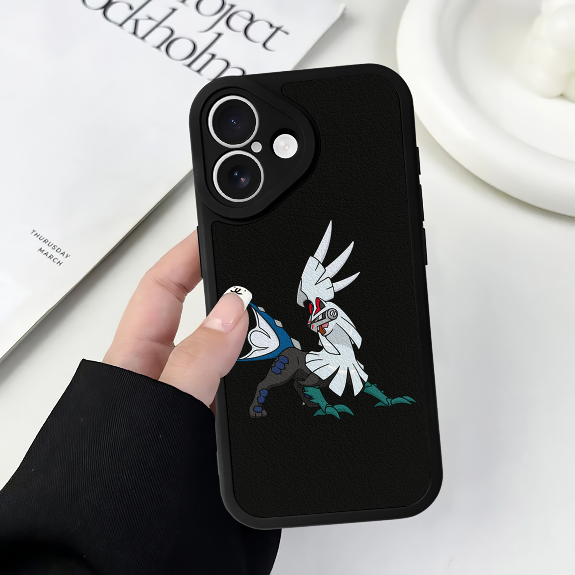 （画像用） ポケットモンスター Pokémon 【iPhone 16シリーズ対応】シリコンスマホケース（レザー調） 材質：シリコン